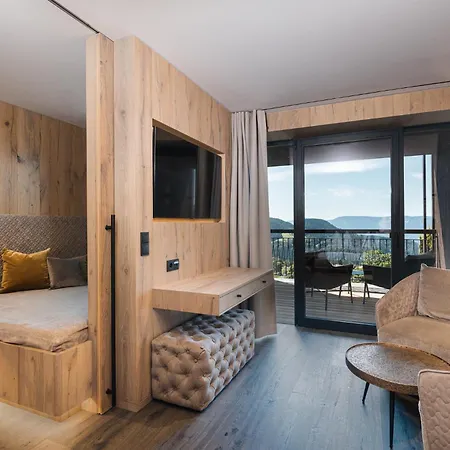 Hotel Hotel Chalet Mirabell 5*