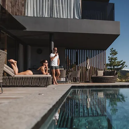 Hotel Chalet Mirabell 5*